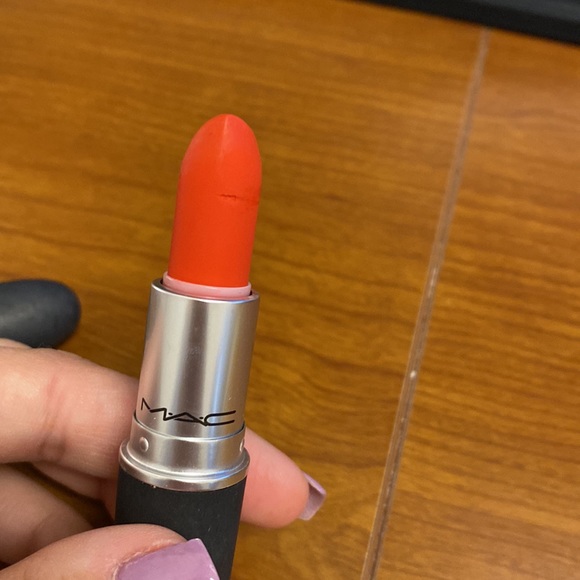 Mac cosmetics style shocked lipstick - Picture 4 of 5